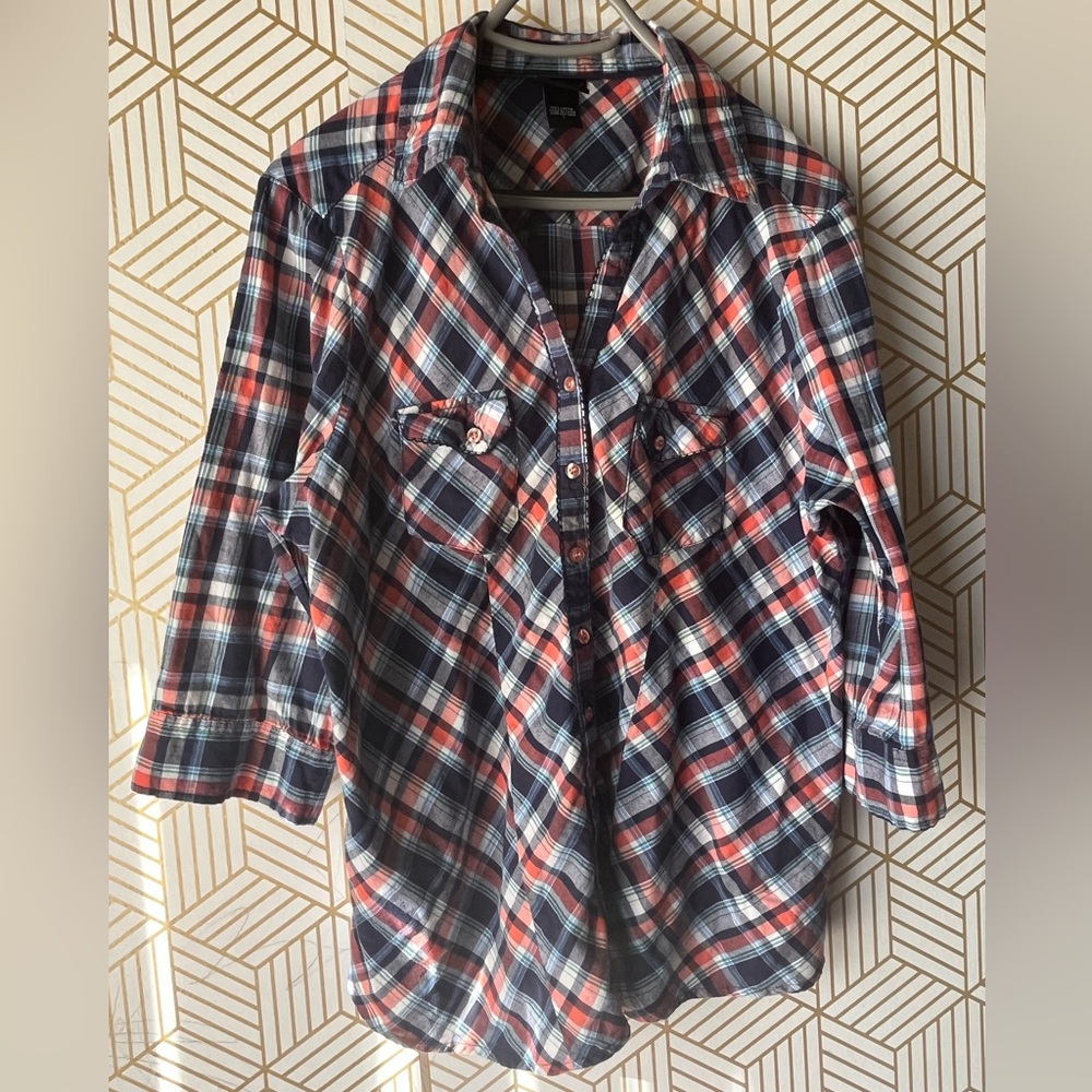 Torrid Womens 4 Blue Red Plaid Roll Tab Shirt